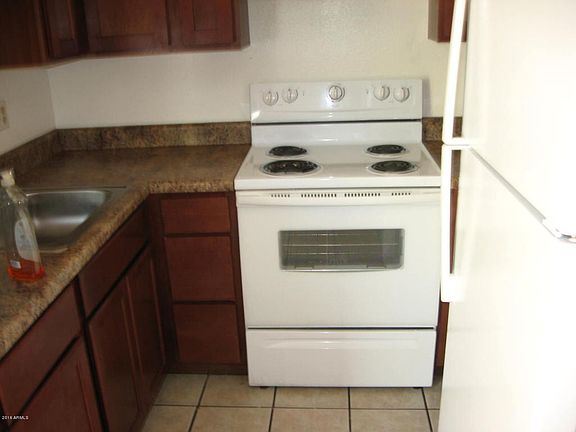 3rd image of 1308 E Vista Ave