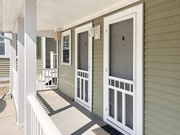 288 Ocean St, Hyannis, MA