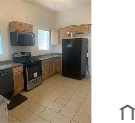 3 bed, 1200 sqft, $1,850 — Photo 4
