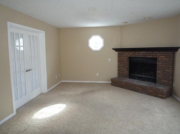 1st image of 983 Meadowlark Ln