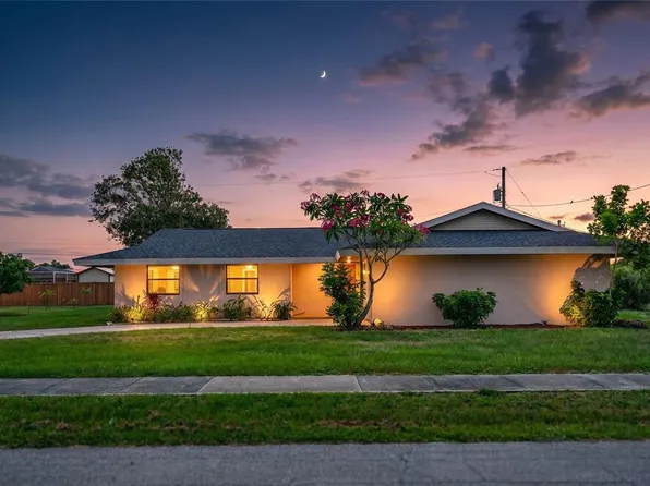 337 Colgan Ave SE, Port Charlotte, FL 33952