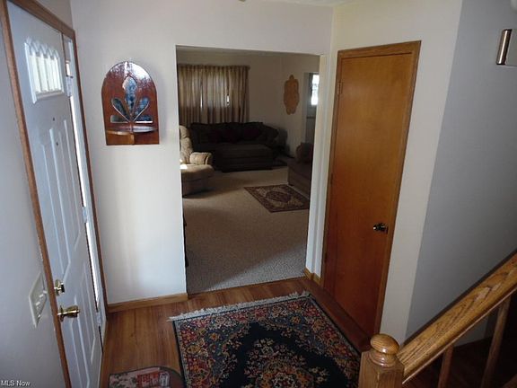 2nd image of 115 Flintwood Dr