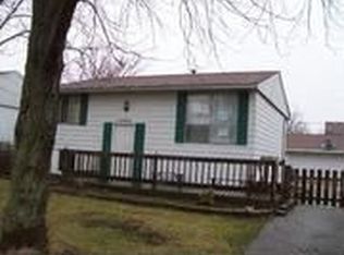 33 S Walnut Ln, Glenwood, IL