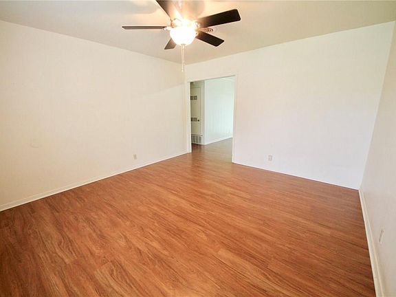 3rd image of 1800 Rhodes Rd