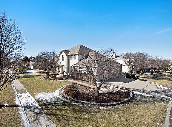 2nd image of 13834 Cantigny Ln