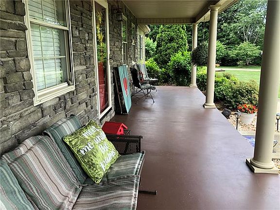 5th image of 4594 Etta Ln