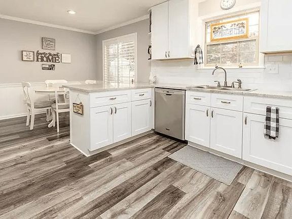 3rd image of 2717 Breenwood Ln