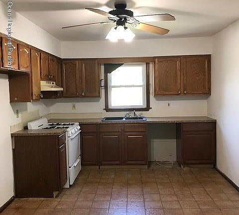 5th image of 174 Mountain View Dr