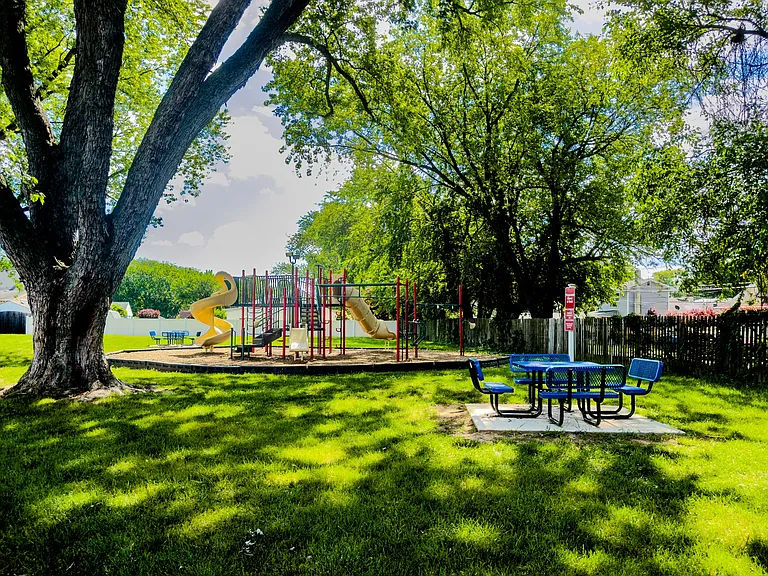 Glen Hollow — Photo 8