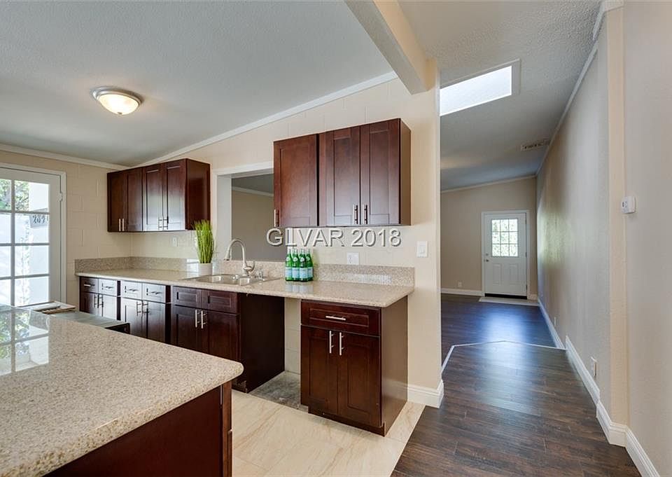 1st image of 2840 Topanga St