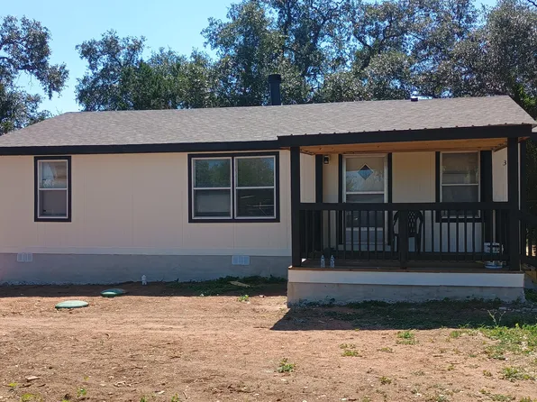 305 Seneca Dr, Burnet, TX 78611