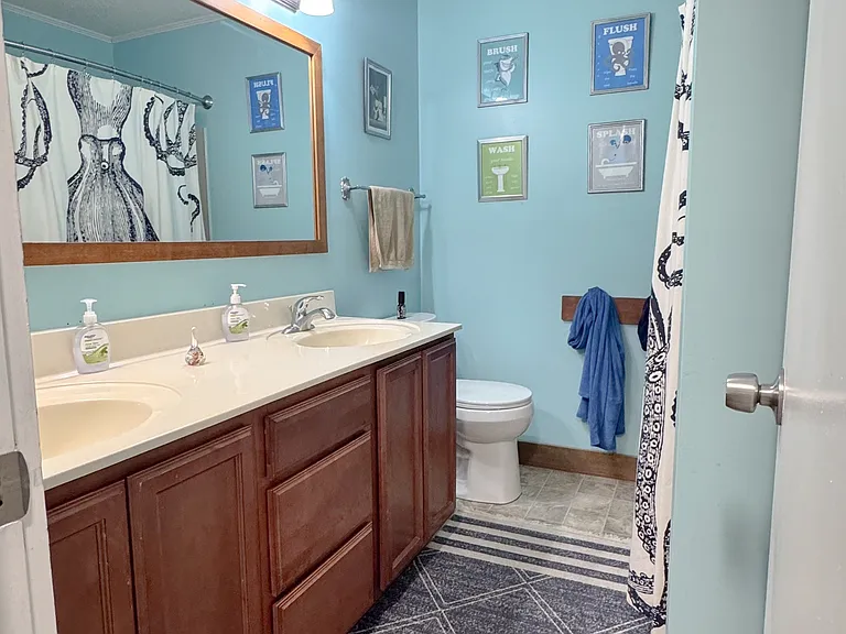 2106 Perry Dr — Photo 10