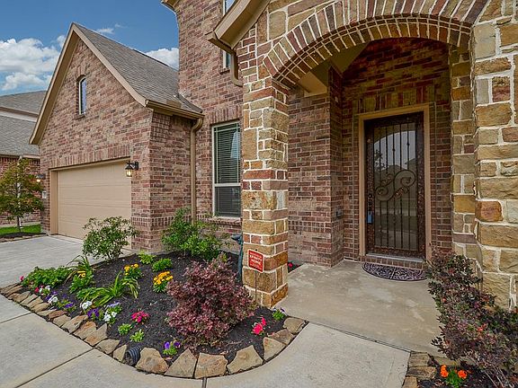 3rd image of 20710 Cupshire Dr