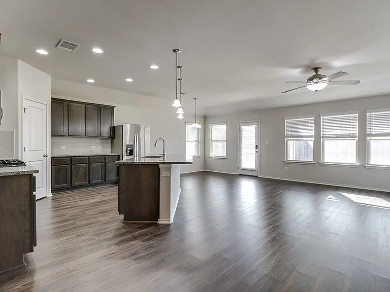 3401 Pauling Loop — Photo 6