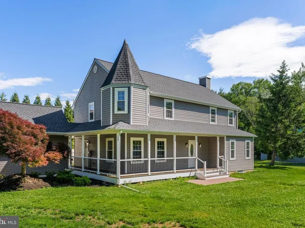 565 Hulmeville Rd, Langhorne, PA 19047