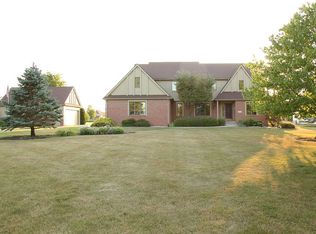 6104 Cemetery Rd, Whitehouse, OH 43571