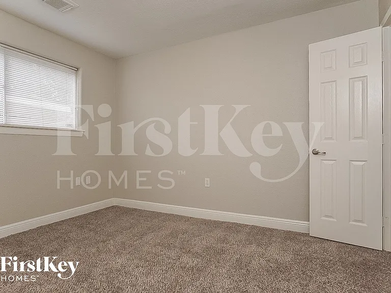 7714 Dawnridge Dr — Photo 10