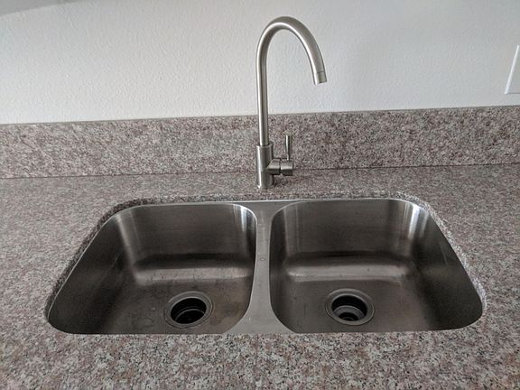 5th image of 1920 Gardena Ave APT 9