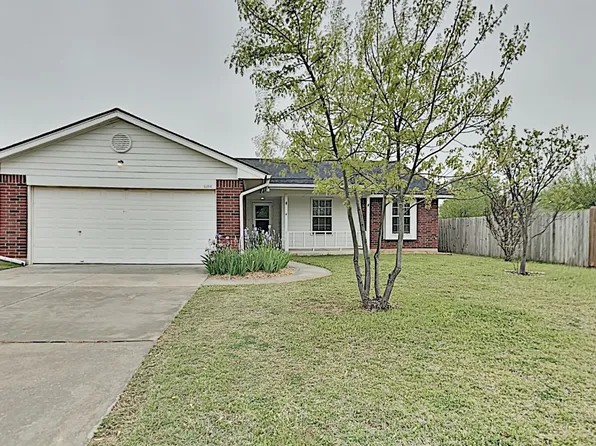 604 Bluegrass Ln, Yukon, OK 73099