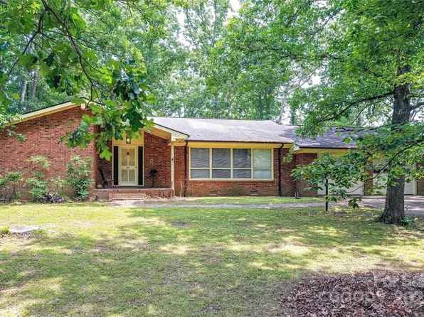541 Greenway St, Davidson, NC 28036