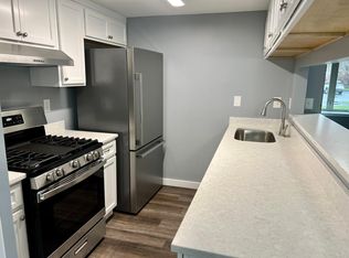 61 Little Oak Ln, Rocky Hill, CT 06067