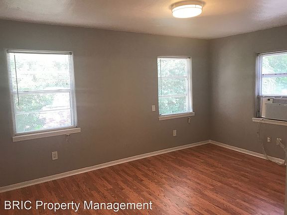3rd image of 610 Palmer St APT 5