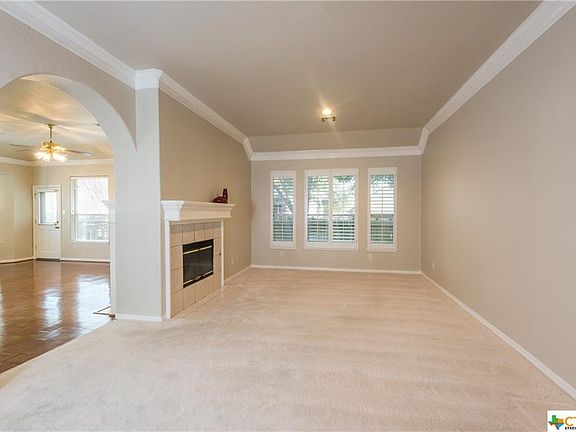4th image of 3413 Oakview Dr