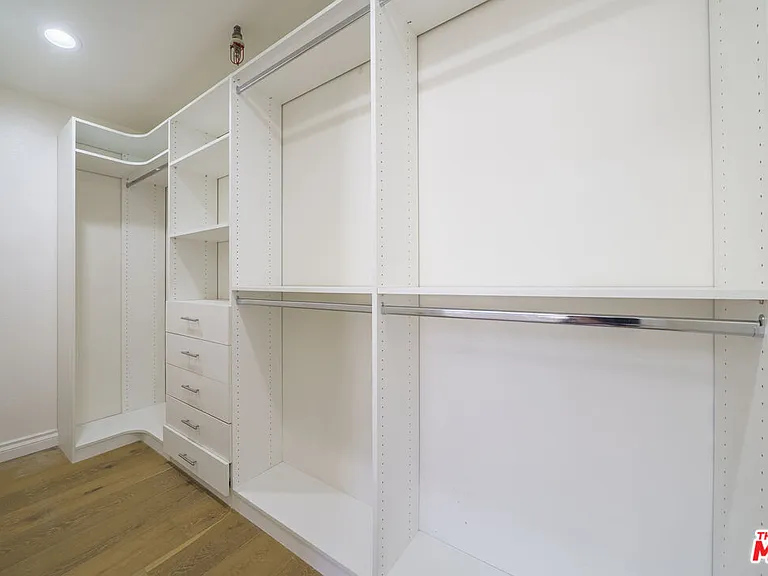 600 W 9th St #1502 — Photo 14