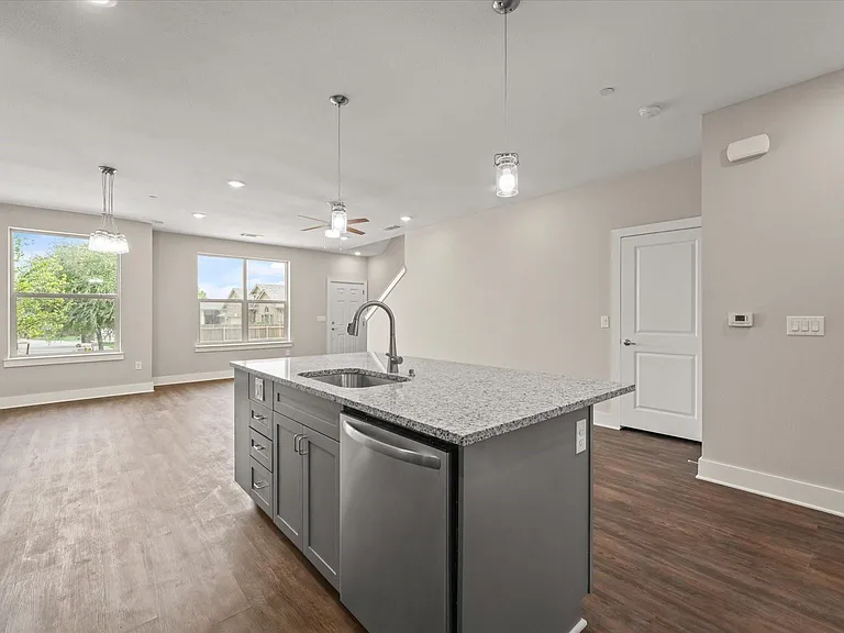 3413 Aaron Pl — Photo 7