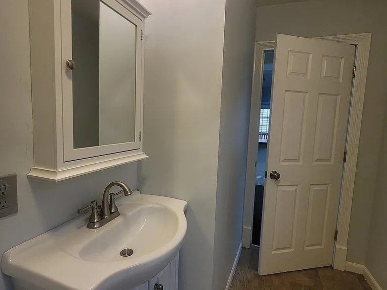 230 Parkdale Ave #LOWER — Photo 22