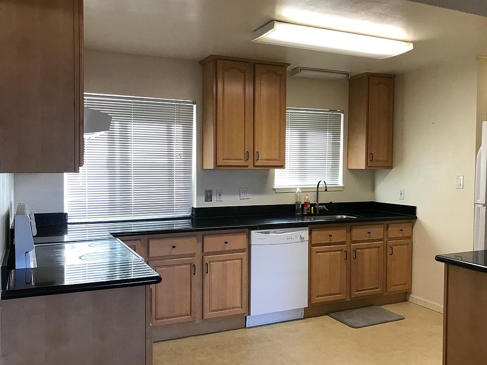 1st image of 433 Harlan St APT 207