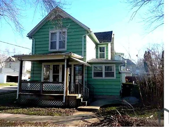 803 S Walnut Ave #1, Freeport, IL 61032