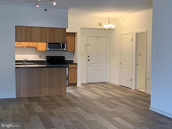 2nd image of 1211 S Eads St APT 1409
