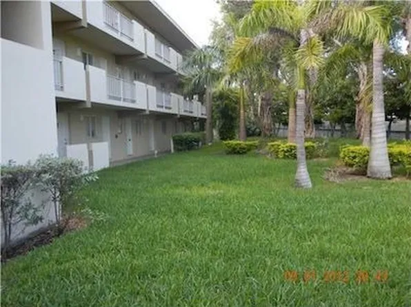 7737 SW 88th St #C102, Miami, FL 33156