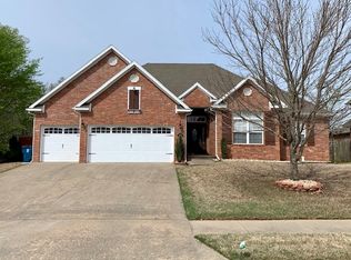 3902 SW Grey Hawk Dr, Bentonville, AR 72713