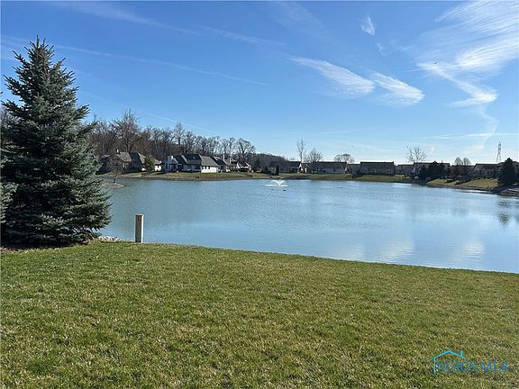 3rd image of 307 Winter Pine Dr