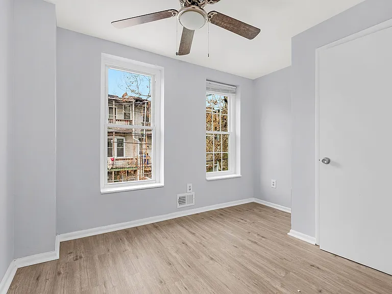 502 N Glover St — Photo 12
