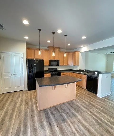 8107 Creekside Village Dr — Photo 10