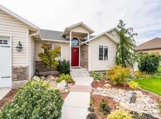 851 W 700 S, Lehi, UT 84043