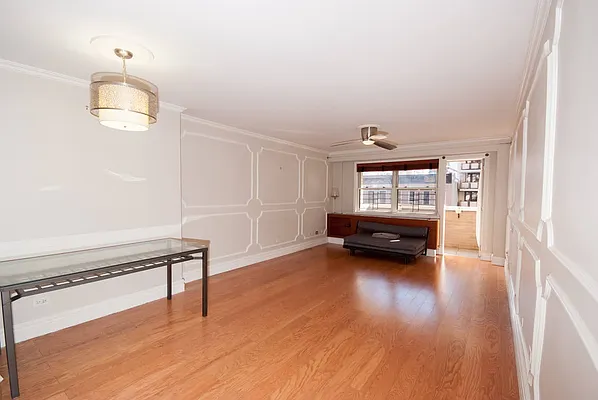 Sold by R New York | media 2