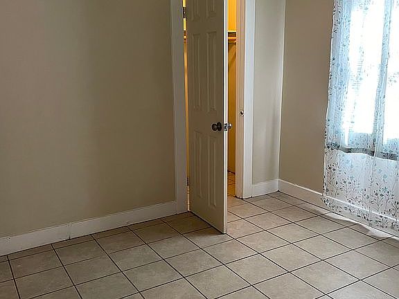 2nd image of 1363 Goodlett St