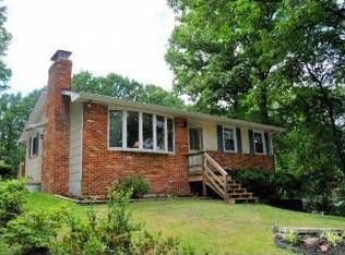 7712 Suitt Dr, Pasadena, MD 21122