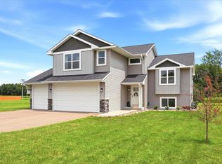 1121 Eulaine Cir, Hammond, WI 54015