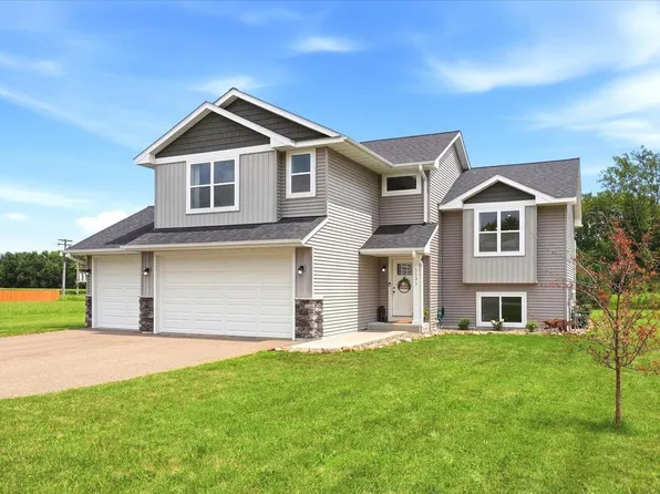 1121 Eulaine Cir, Hammond, WI 54015