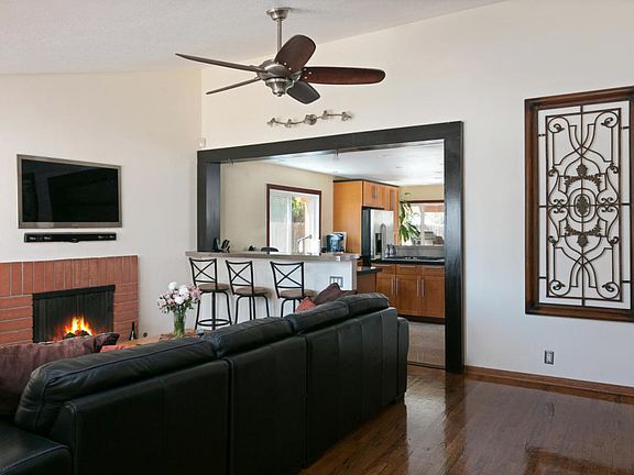 4th image of 4373 Robinwood Ln