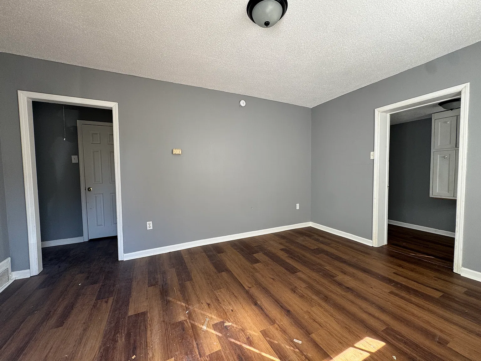 2 bed, 843 sqft, $1,075 — Photo 4