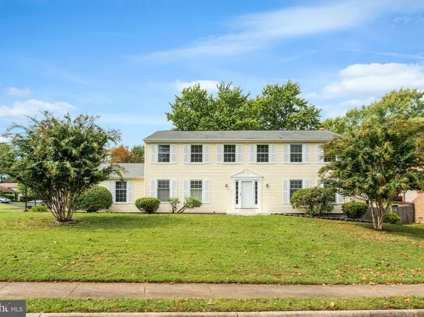 1330 Rock Chapel Rd, Herndon, VA 20170