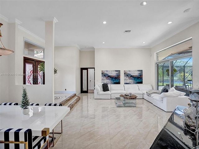 1st image of 306 Egret Ln