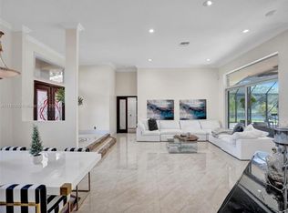 306 Egret Ln, Fort Lauderdale, FL 33327