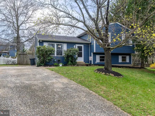 11 Mills Ct, Lovettsville, VA 20180